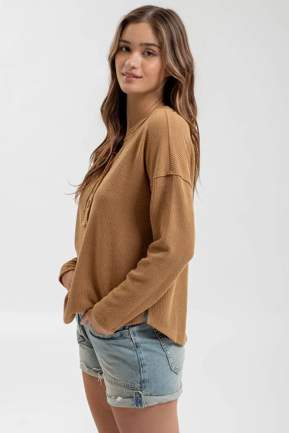 HALF BUTTON V NECK LONG SLEEVE KNIT TOP